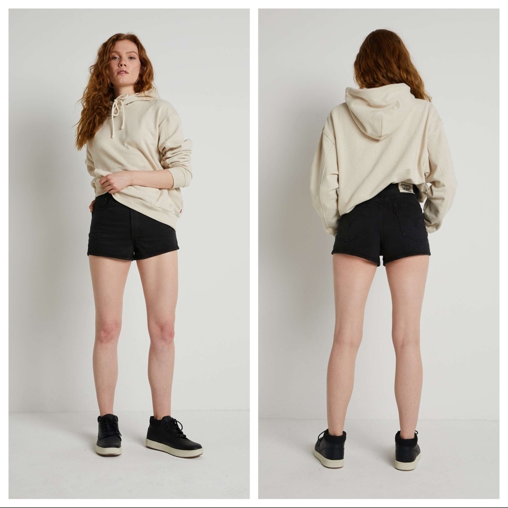 Levi’s x Wellthread Ribcage Shorts - Picture 8 of 12